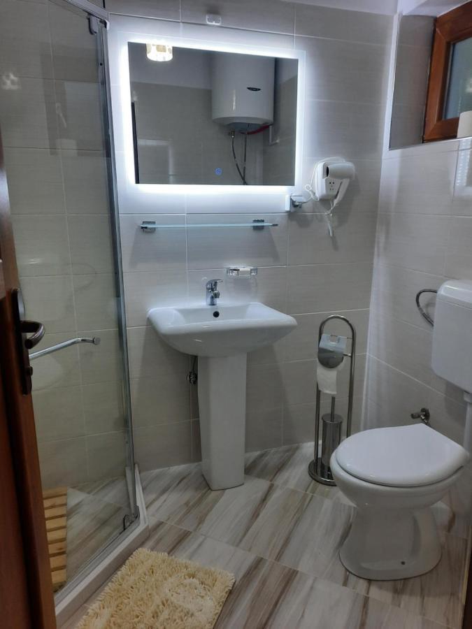 Vila Alexander B&B Valbone Exterior foto