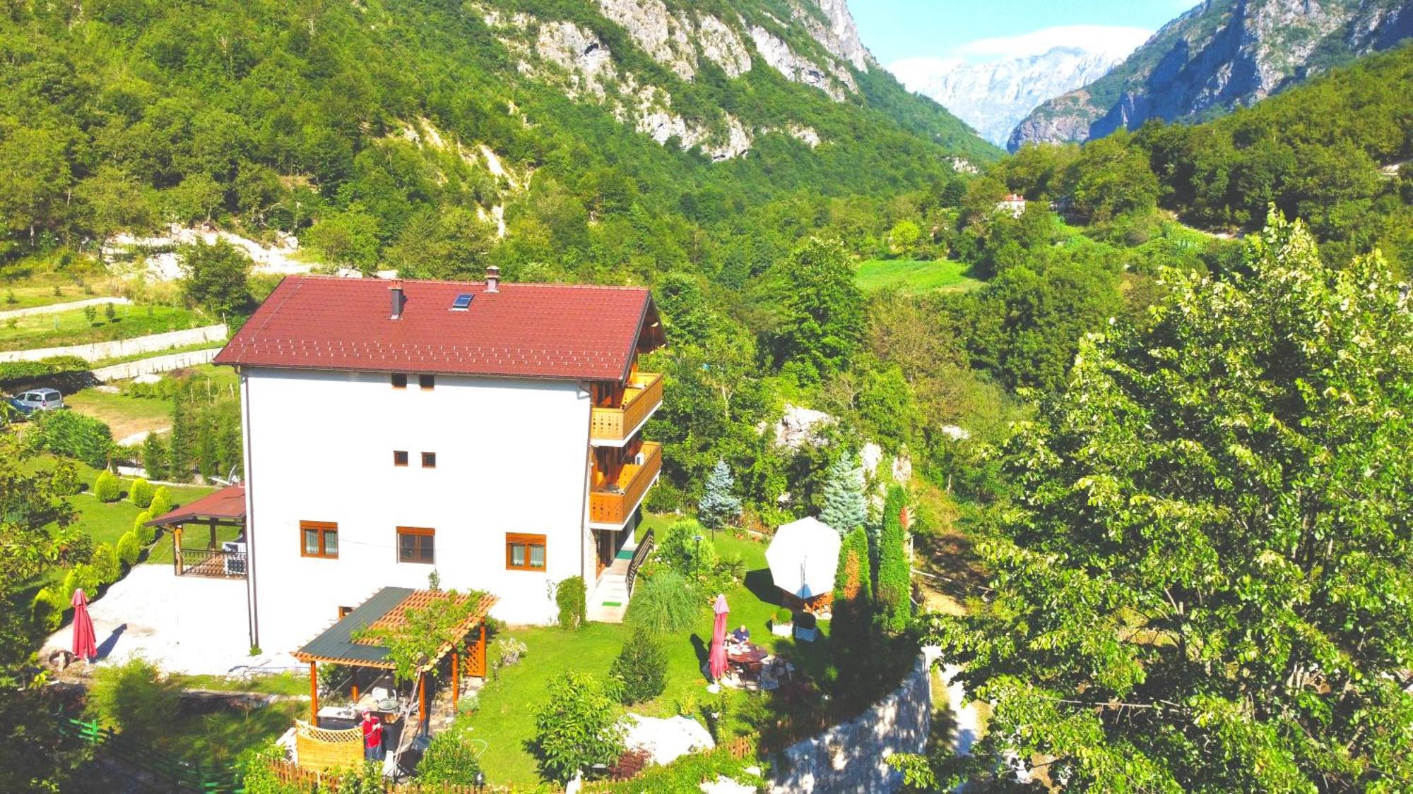 Vila Alexander B&B Valbone Exterior foto