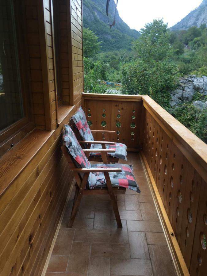 Vila Alexander B&B Valbone Exterior foto